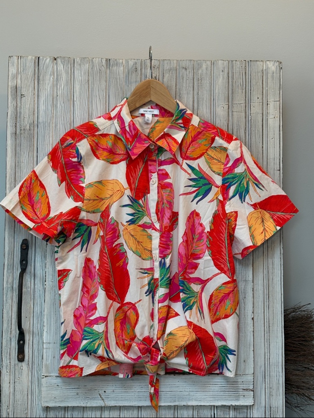Nine West Button-Front Shirt with Red, Pink & Orange Leaf Print Size XL